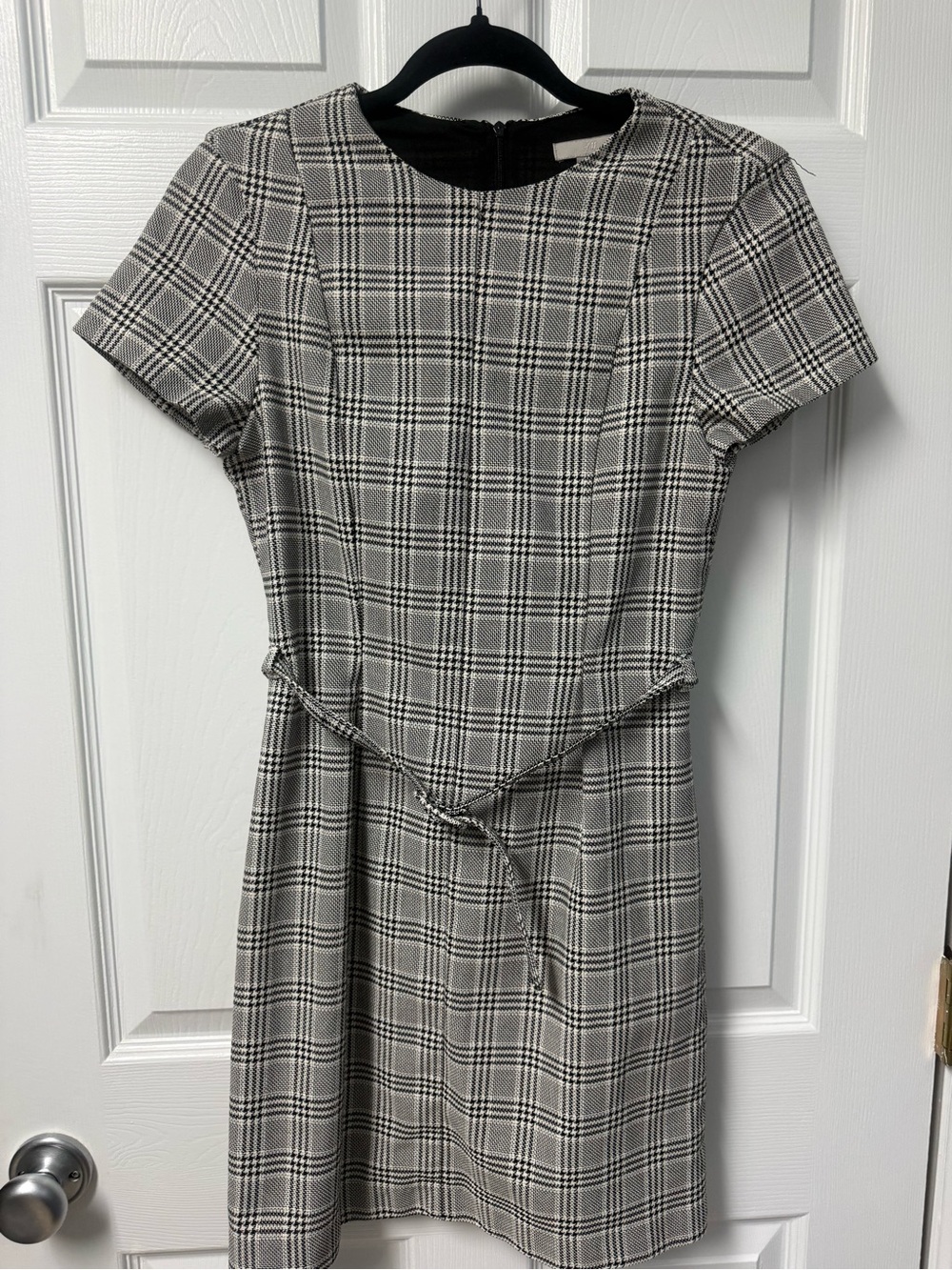 H&M Black and White Plaid Short Sleeve Midi Dress